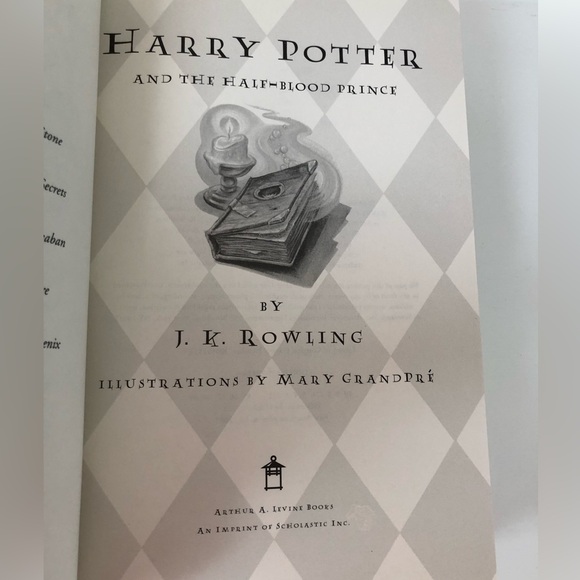 Twilight Saga Eclipse & Harry Potter Hardcover Books - Picture 13 of 15